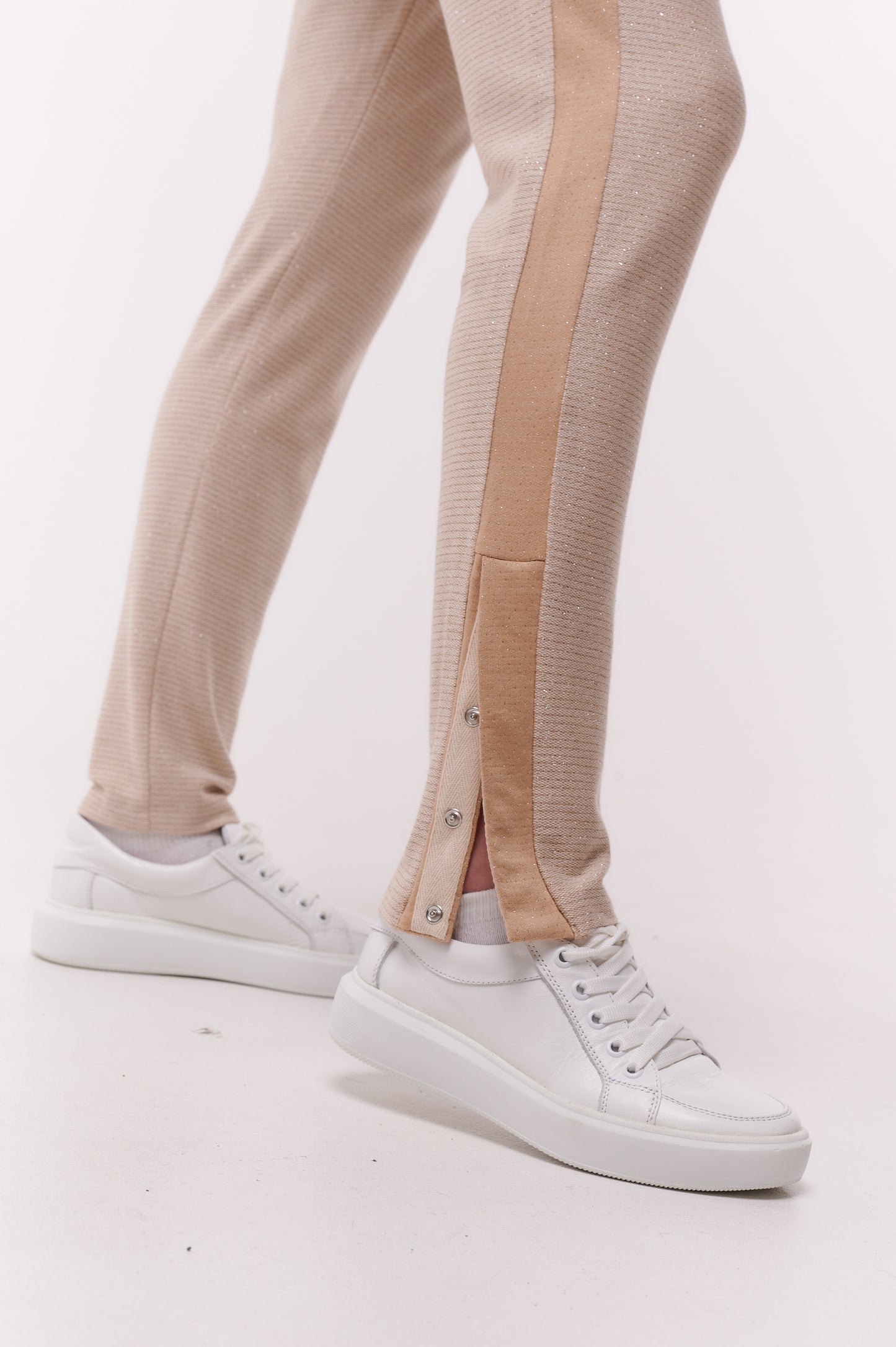 Alice Adaptive Active Pants in Cream