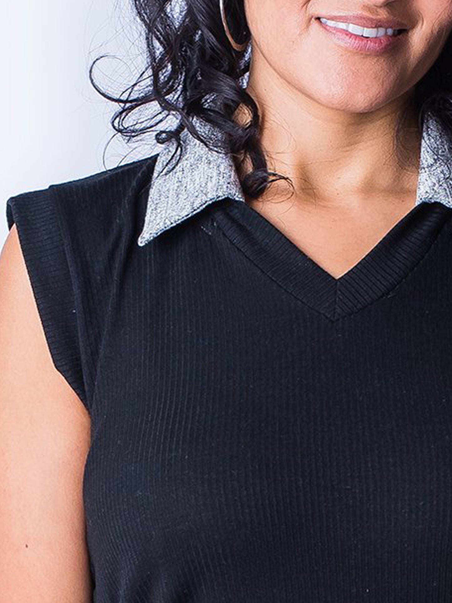 Olivia Post Surgical Recovery Top with Side Seam Opening on Snaps Sleeveless Black