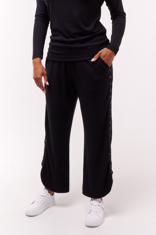 Pants with Full Side Seam